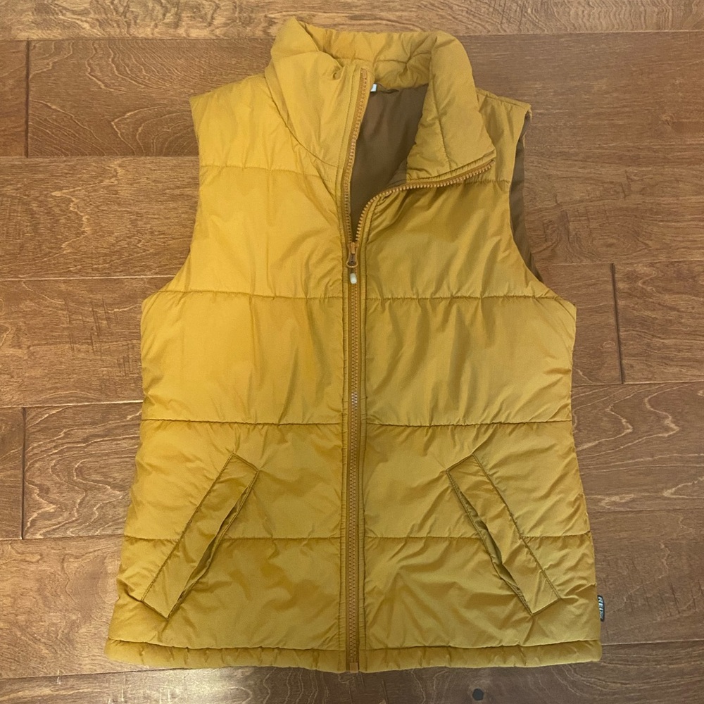 REI puffer vest XS